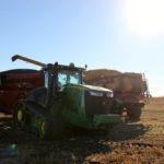 As the weather window opened up, a Manitoba soybean producer near Bagot takes to the field on Oct. 17, 2018. Photo: File/Greg Berg