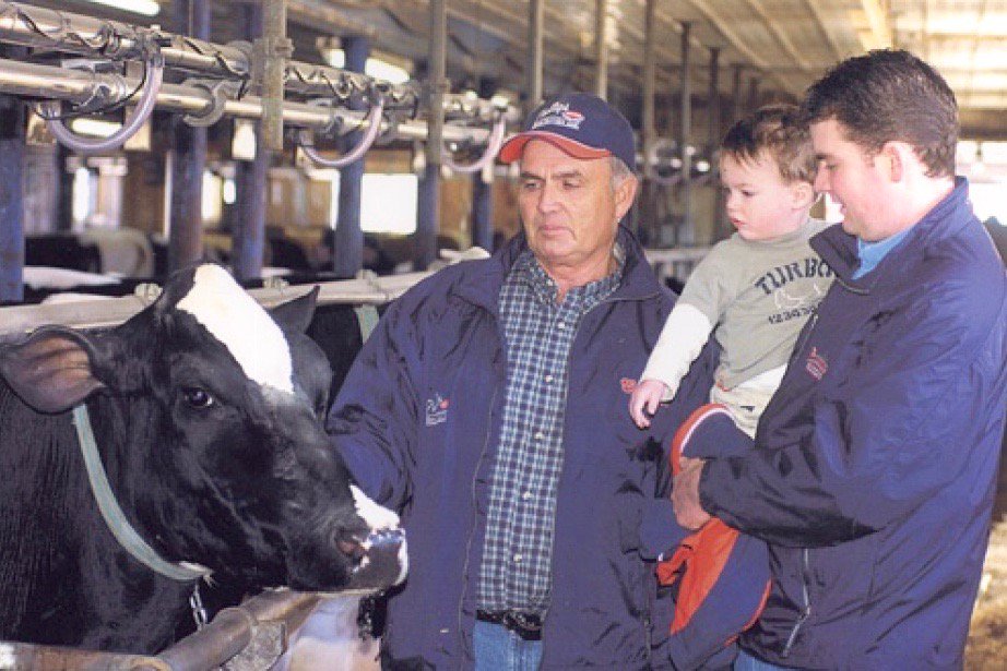 Bloyce Thompson, shown here at right with father Guy and son Taylor, is Prince Edward Island’s new agriculture minister. (EastsideHolsteins.com)
