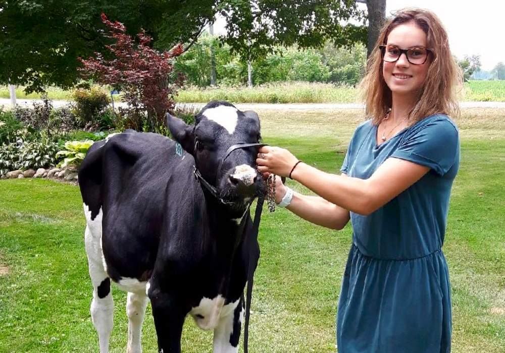 Meaghan Herrington and her 4-H calf.