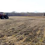 In spite of all the weather challenges Sask. producers have faced this fall, hope remains that crops will make it to the bin before harvest season is over. Photo: File/Greg Berg