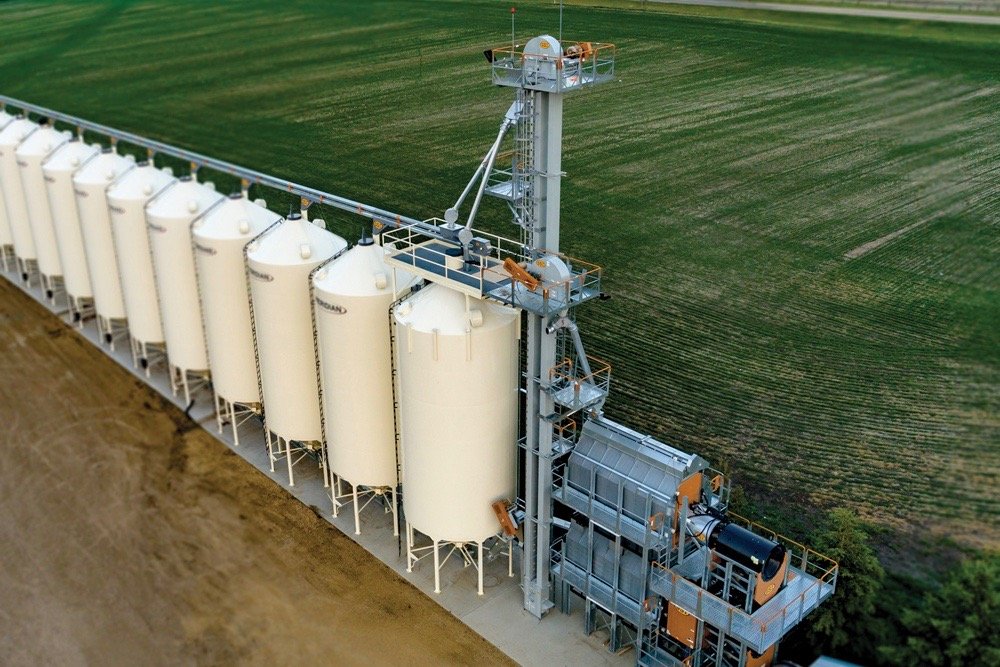 A GSI grain drying system at Bashaw, Alta. (Grainews photo courtesy Western General)
