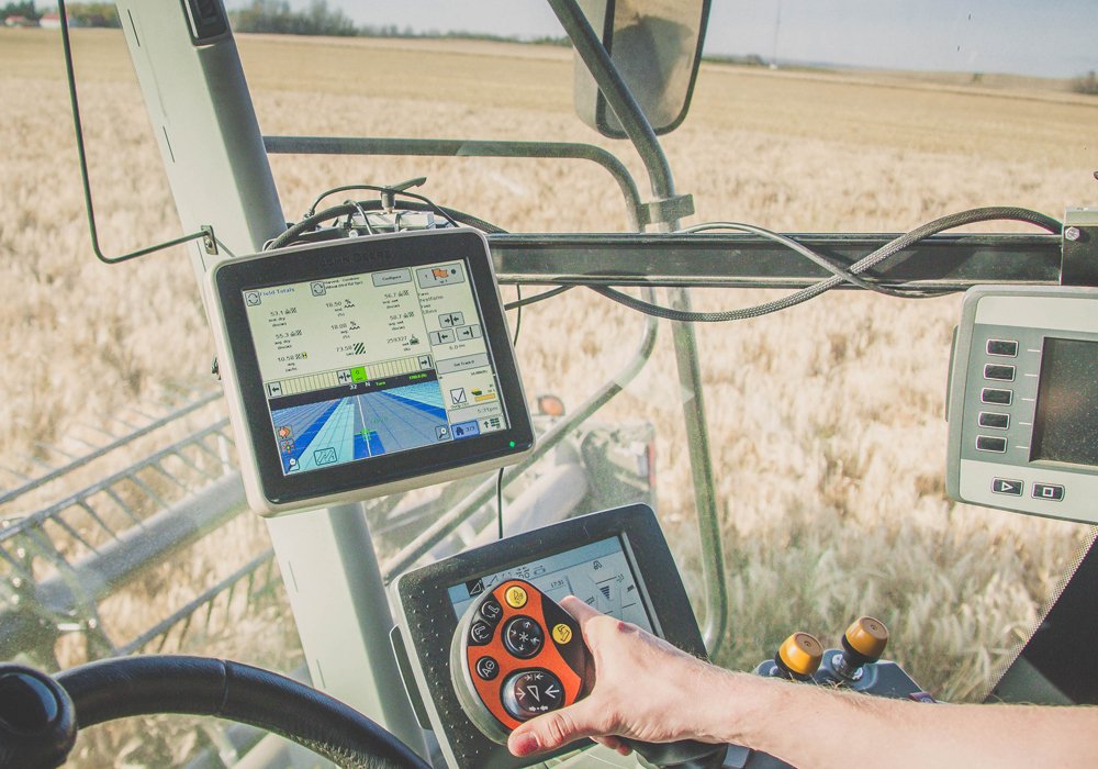 Farmers have different approaches toward technology depending upon their general approach to farming, including whether they are risk-maximizers or risk-minimizers, as well as how long they intend to keep farming. 
