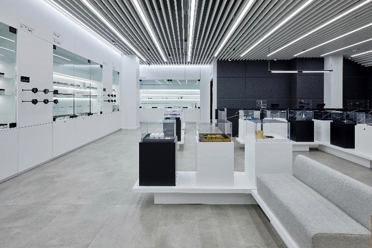 Aurora Cannabis in November 2019 opened a flagship retail store at the West Edmonton Mall, describing the 11,000-square foot shop as “both a retail cannabis store and an immersive experiential space.” (CNW Group/Aurora Cannabis Inc.)
