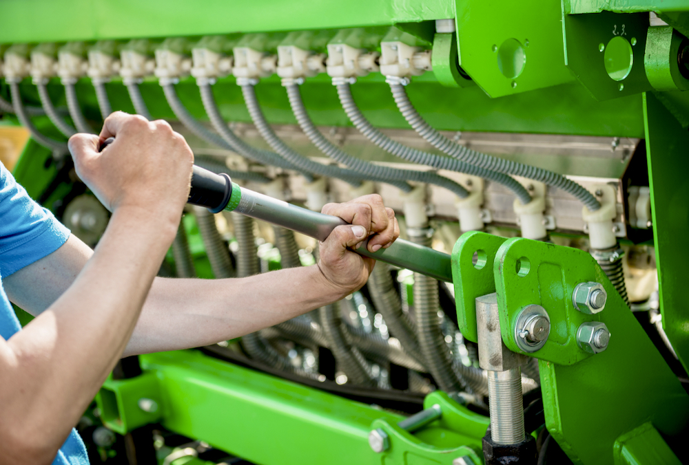 If a farmer chooses to repair digital components of equipment, he or she could be breaching the Copyright Act. Private member’s bill C-272 aimed to give farmers the “right to repair.” 