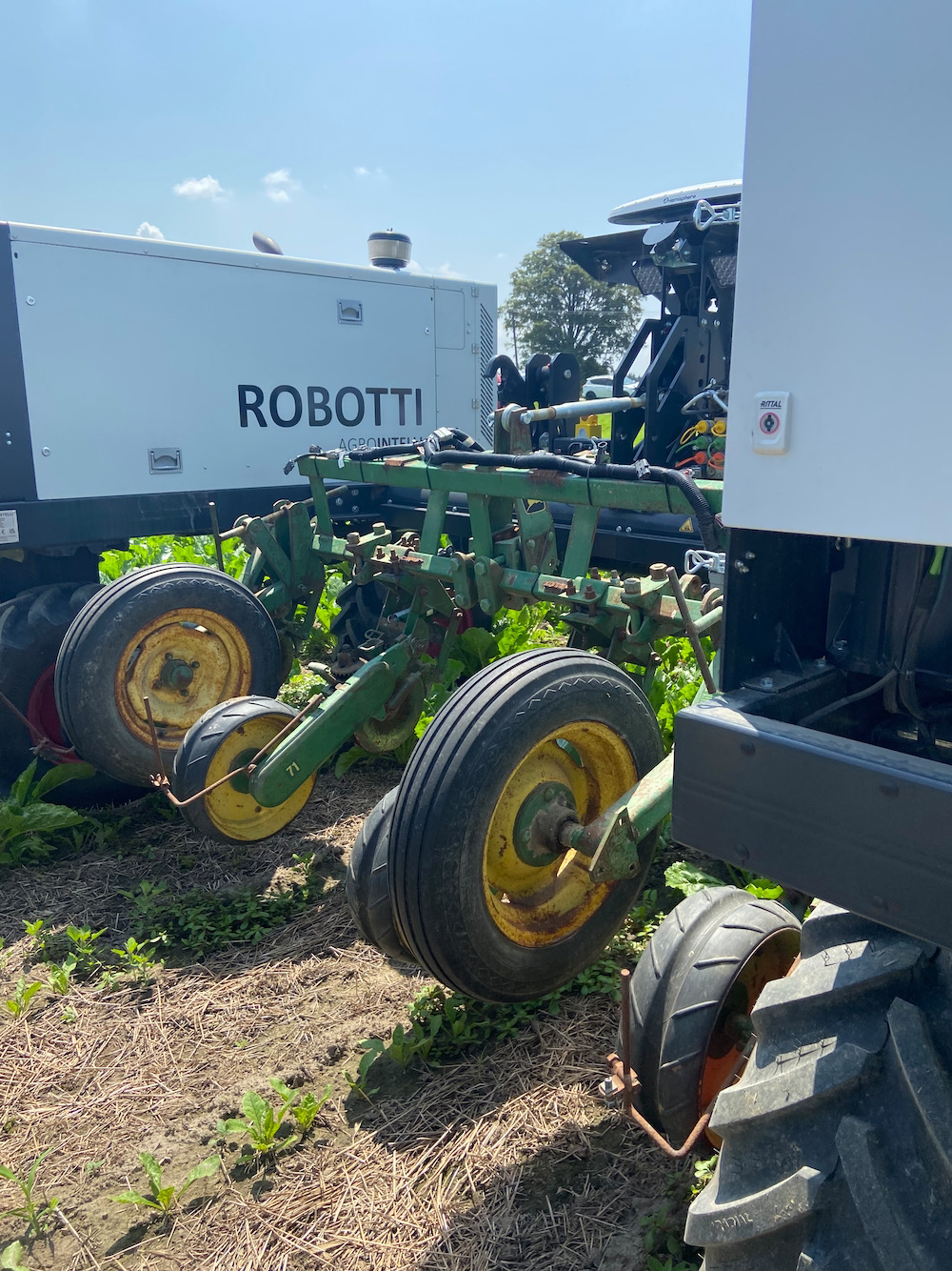 Robotti: The Robotti unit is a smaller power unit, an autonomous 70-horsepower tractor with a three-point hitch. It can pull different kinds of equipment, including tillage and planting.