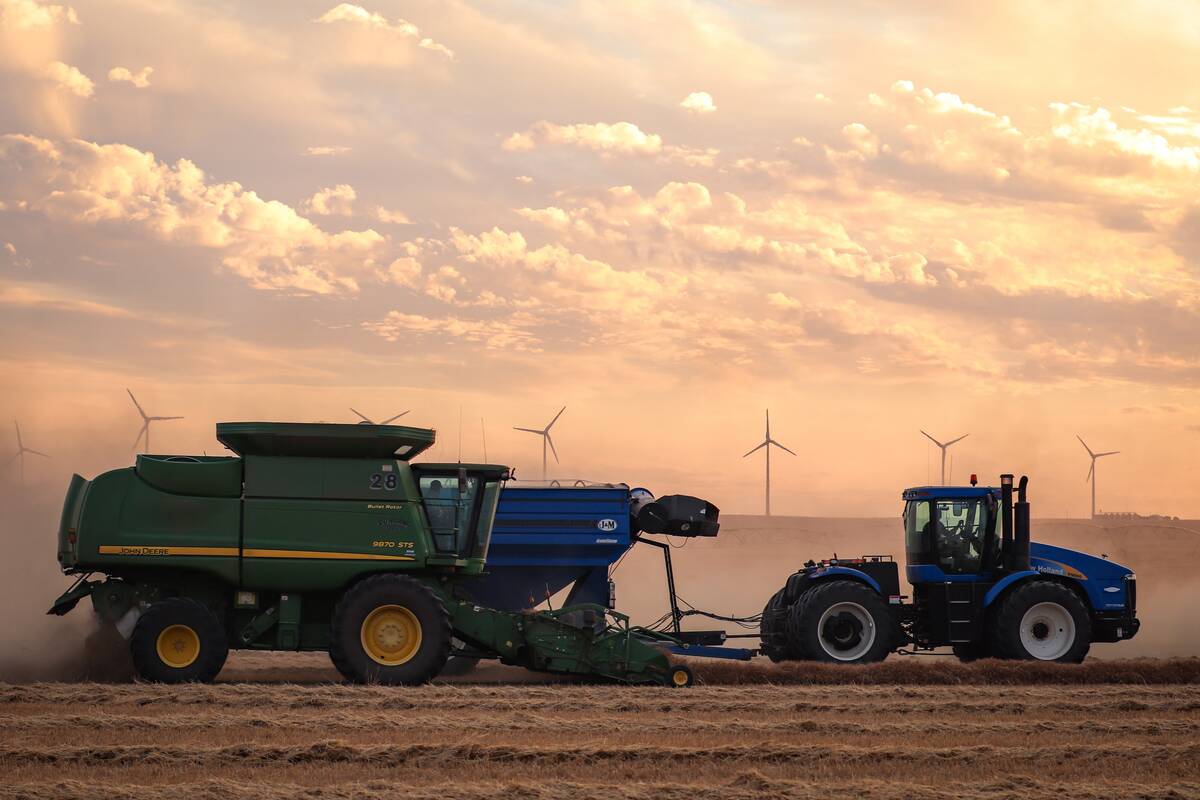 Profit-taking cuts into fund net longs in canola, soy