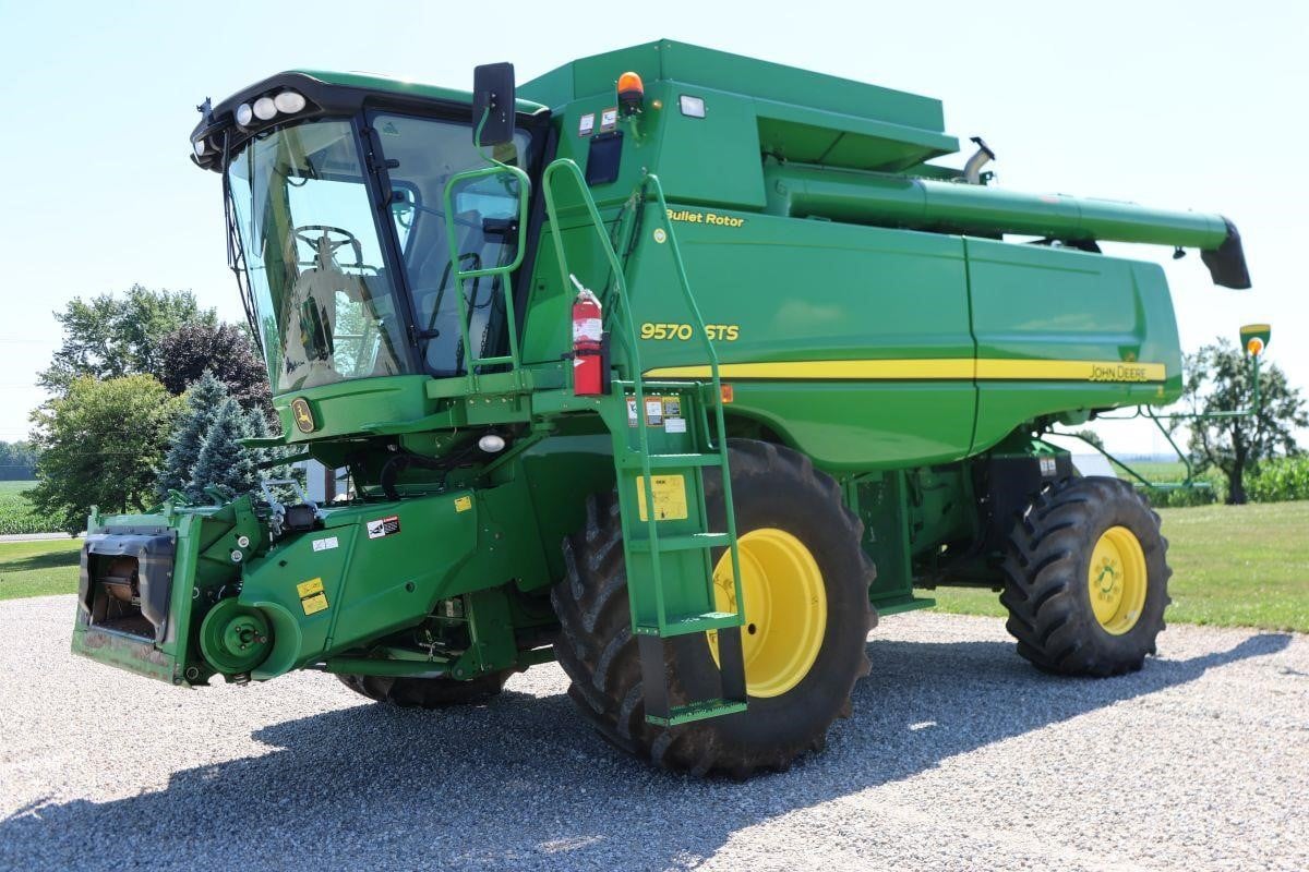 UNRESERVED LIVE & ONLINE ESTATE AUCTION – SEPTEMBER 15th AT 10:30am