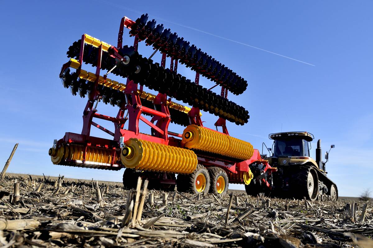 A modern Carrier XL 925-1225 high speed disc. The Carrier was first released into the European market in 1999. “The Carrier was the first high speed disc,” said Sander. “That is the quintessential European high speed disc … everything’s kind of branched from there.”  Photo: Väderstad